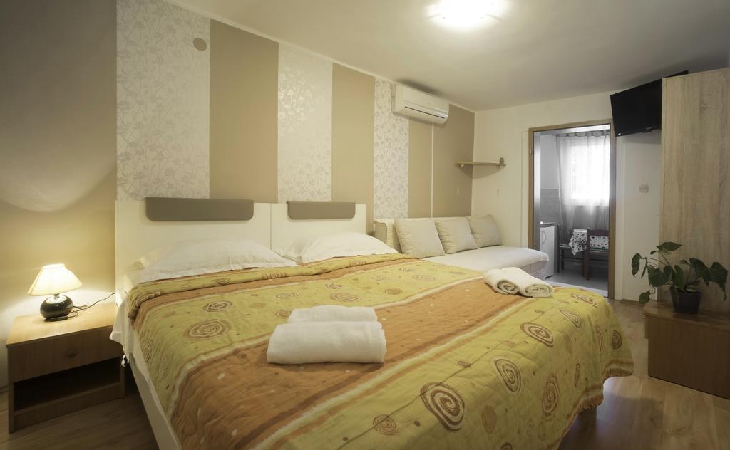 Guest Accomodation Žura Skradin Exteriér fotografie