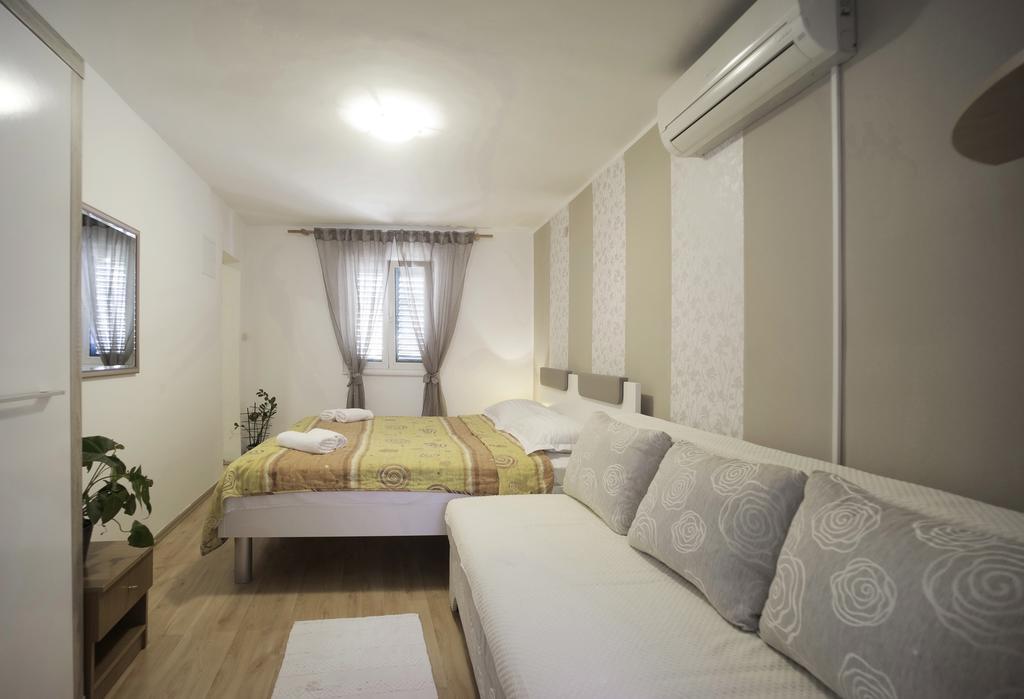 Guest Accomodation Žura Skradin Exteriér fotografie