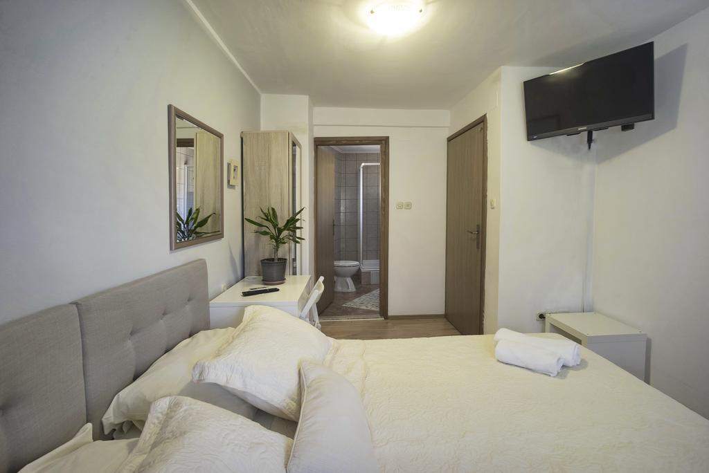 Guest Accomodation Žura Skradin Exteriér fotografie